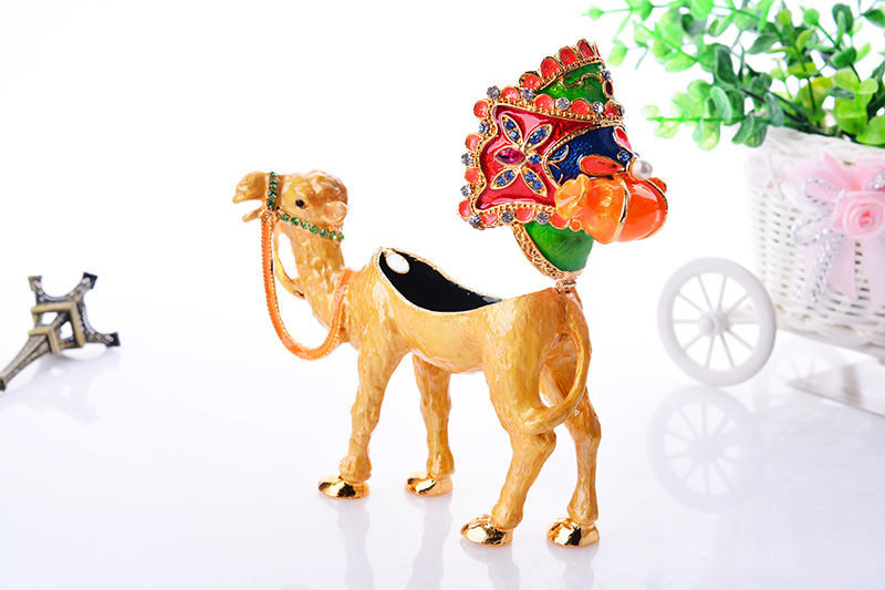 Diamond encrusted jewelry camel shaped box