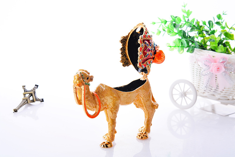 Diamond encrusted jewelry camel shaped box