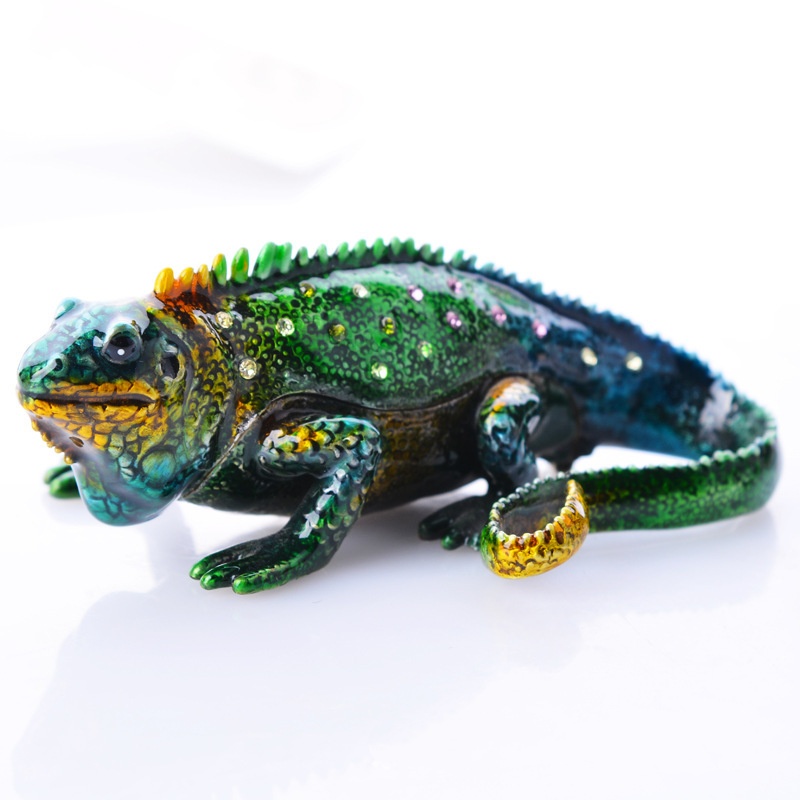 Lizard shaped alloy ornament box